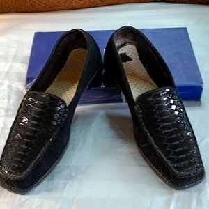 Stuart Weitzman, MONDE, Black Suede, Loafers, size 9n